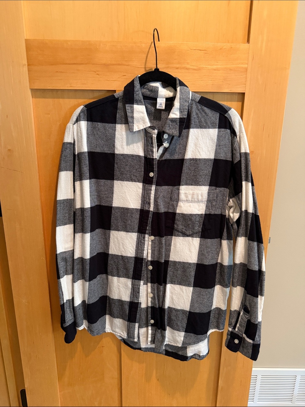 Old Navy Black and White Buffalo Check Button-Down Shirt-oversized
